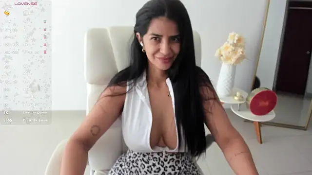 XXX chat uživo modela renata_t_