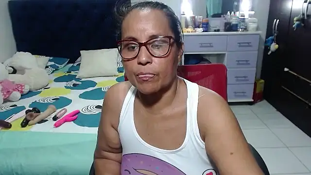 دردشة pervert_mommy_ الجنسية المباشرة