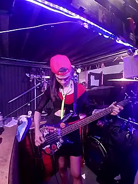 AllucyLu webkamerás műsora