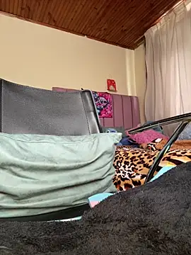 CoraVibes 라이브 XXX 채팅