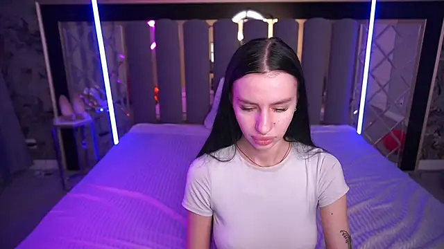 Snow_WhiteeeX élő XXX-chatje