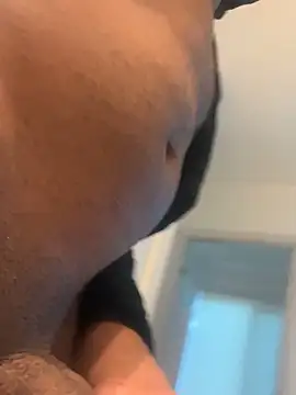 KING-LEO-BBC: διαδικτυακό σόου στην κάμερα