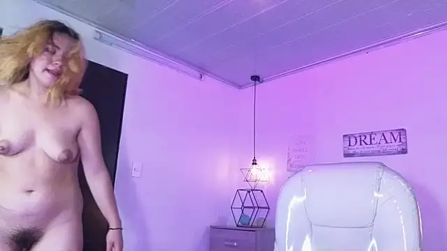 NinaSakura_EupのライブXXXチャット