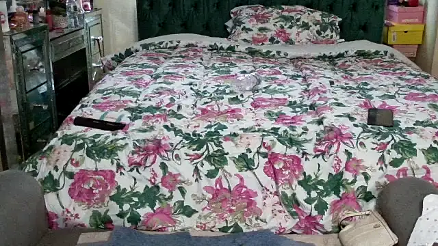 mzpretty444: онлайн-секс-чат