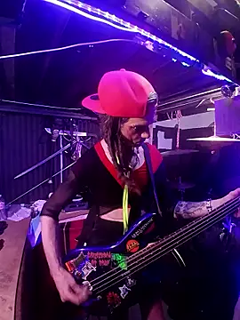 AllucyLu: απευθείας συνομιλία ΧΧΧ