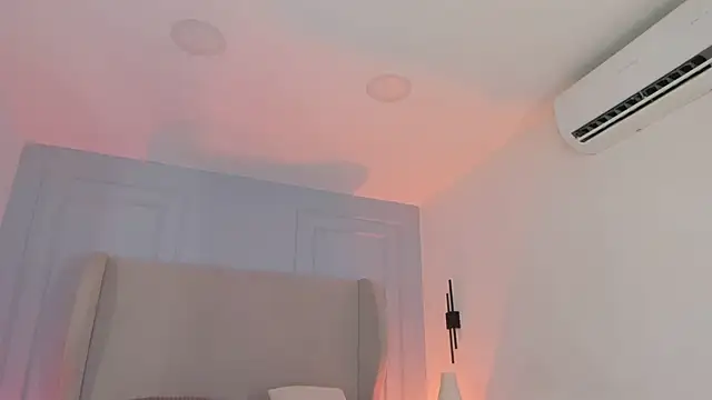 chloe_d: απευθείας συνομιλία ΧΧΧ