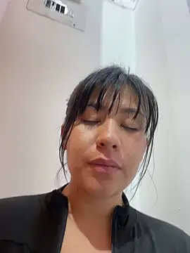 kim_monti Adlı Modelin Canlı XXX Sohbeti