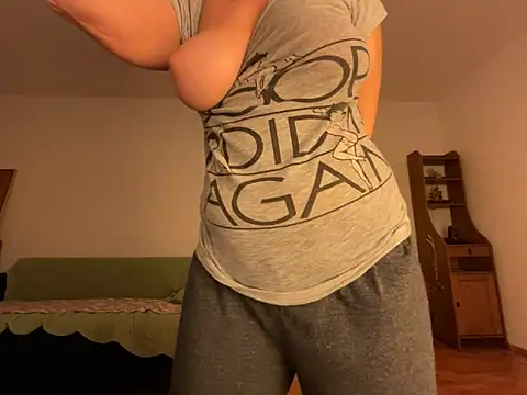 دردشة HoneyMakerr الجنسية المباشرة