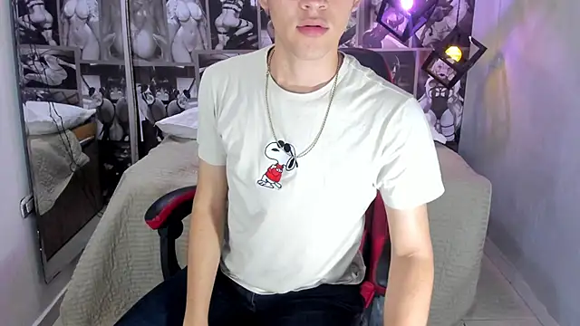 Christian_Foxx live XXX chat