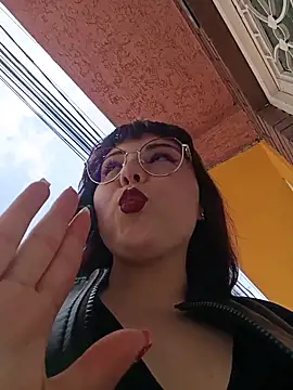 Yulska: απευθείας συνομιλία ΧΧΧ