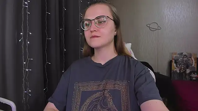 MissBrightShine Adlı Modelin Canlı XXX Sohbeti