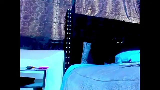 Chat +18 de amareto_queen ao vivo