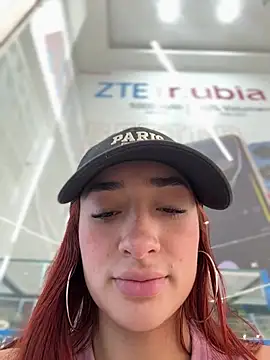 ariiel_'s Live XXX Chat