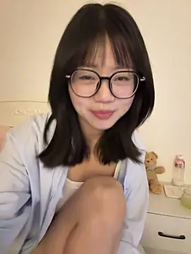 Nana-3 – Live XXX-chat