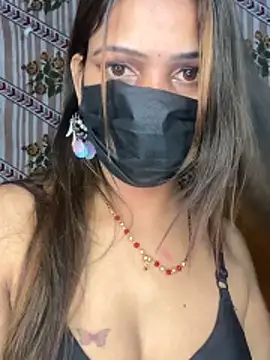 CUTI-NAINA – Live XXX-chat