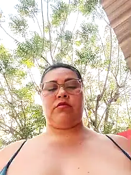 Dirty-Momm-Divorced-Hot Adlı Modelin Canlı XXX Sohbeti