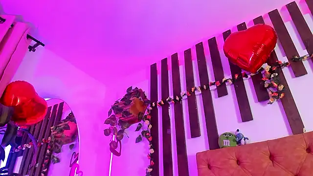 Chat XXX en directo de MeowMota_