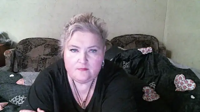 Lana555 即時 XXX 聊天