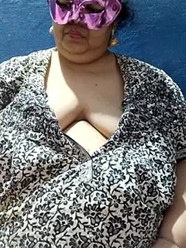 tamilthanushri Live XXX Chat