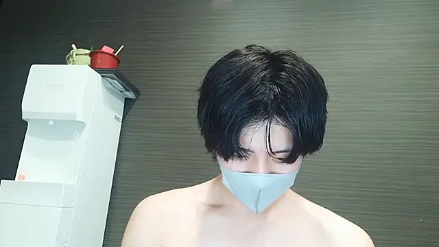 CHROME-kun925 Adlı Modelin Canlı XXX Sohbeti