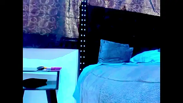 amareto_queen Chat XXX in diretta