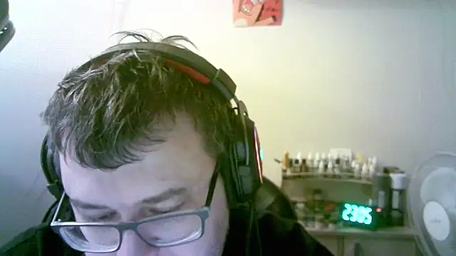 Chat +18 de SirAbuser ao vivo