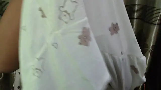 Chat +18 de queen_angelina ao vivo