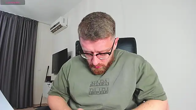 Findom_guy – Naživo XXX chat