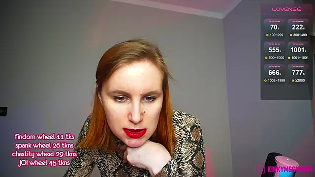 KinkyMissCherry Chat XXX in diretta