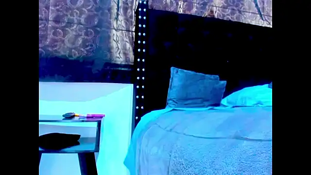 Chat +18 de amareto_queen ao vivo