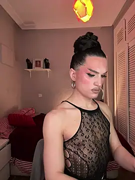 Crystal_________: διαδικτυακό σόου στην κάμερα