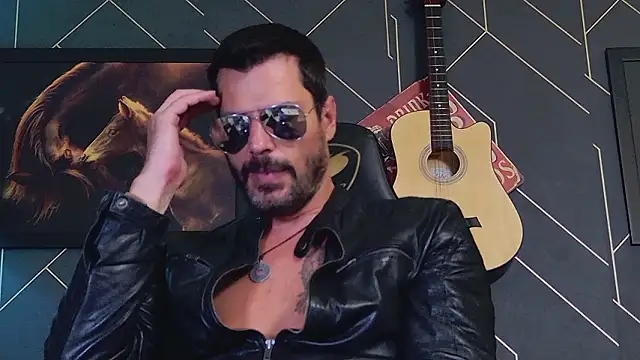 ChrisKoxn Live XXX chat