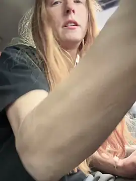 Chat +18 de GoldenFlameGoddess ao vivo