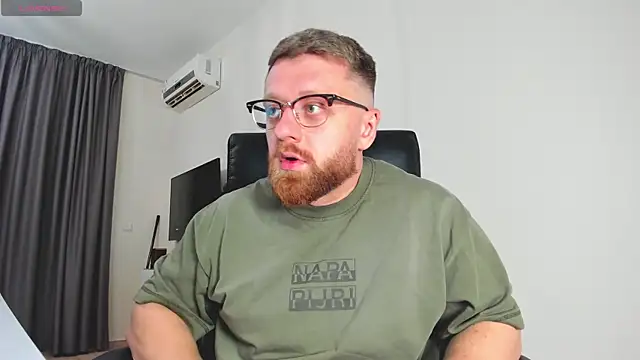 Findom_guy Chat XXX in diretta