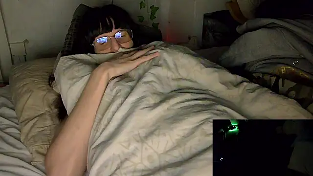 CeriseLapine webcam show