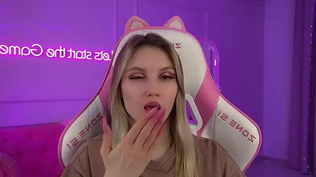 Živý XXX chat StacyEvances