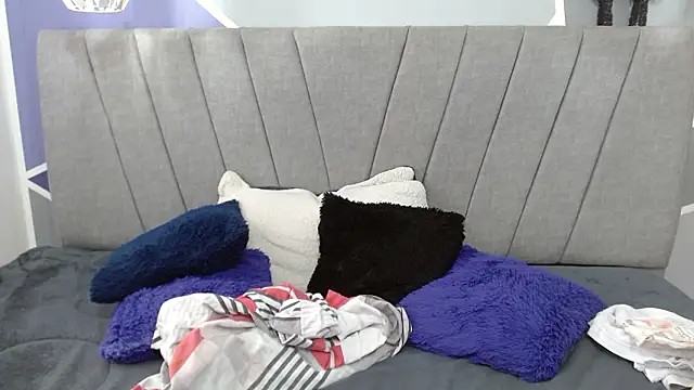 luna_merie Adlı Modelin Canlı XXX Sohbeti