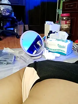 دردشة QueenSoreal الجنسية المباشرة