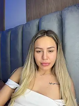 Chat +18 de alisa_w ao vivo