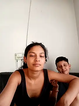 แชท XXX สดของ Mei_and_Gaby