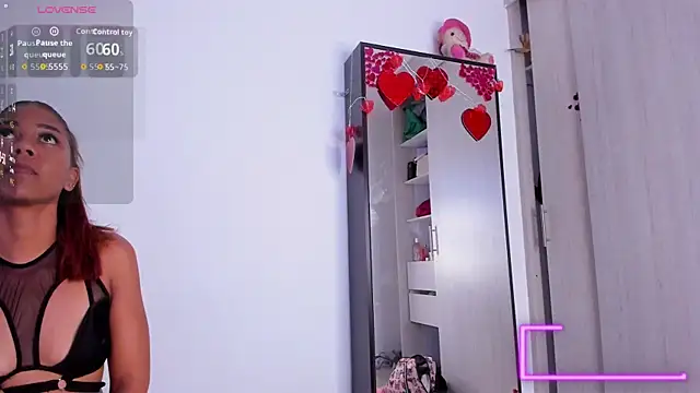 Adaira_Wealth: απευθείας συνομιλία ΧΧΧ