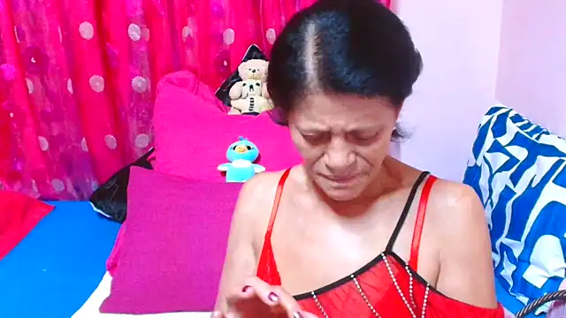 Czat XXX na żywo – SLUTTYROXY