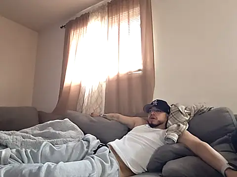 Daddyymamii 现场XXX聊天