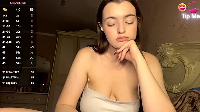 دردشة MistressBabe الجنسية المباشرة