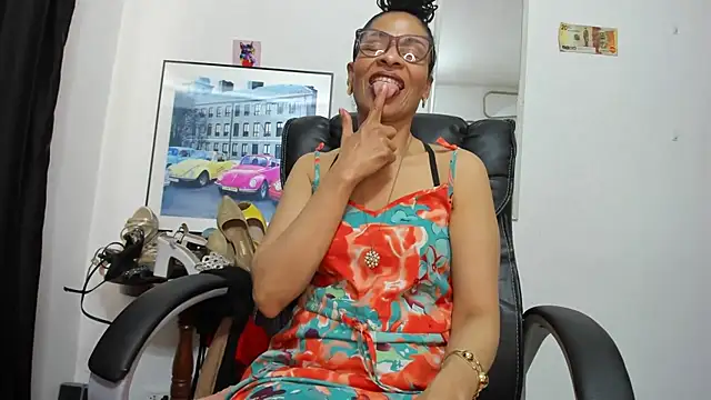 Aries_Mature 라이브 XXX 채팅