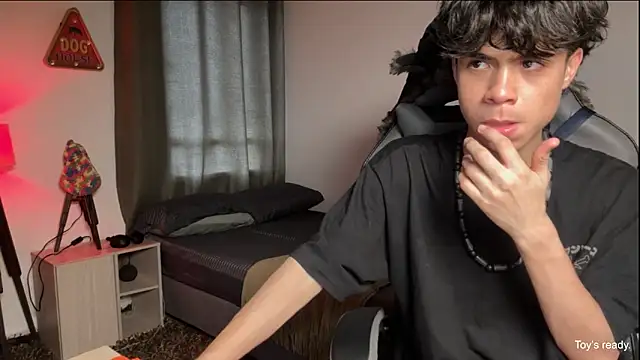 Czat XXX na żywo – OopsAgain_