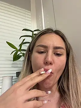 alisa_w Adlı Modelin Canlı XXX Sohbeti