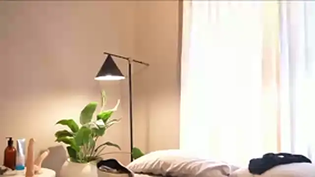 Tayler_Kim Live XXX-Chat