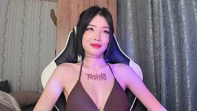 Velvetsky_1 Adlı Modelin Canlı XXX Sohbeti