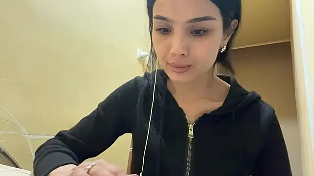 AylinBlush Adlı Modelin Canlı XXX Sohbeti